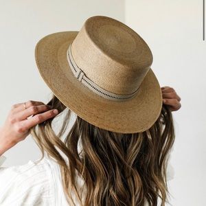 Cute, quality hat! Still in box/Brand new!